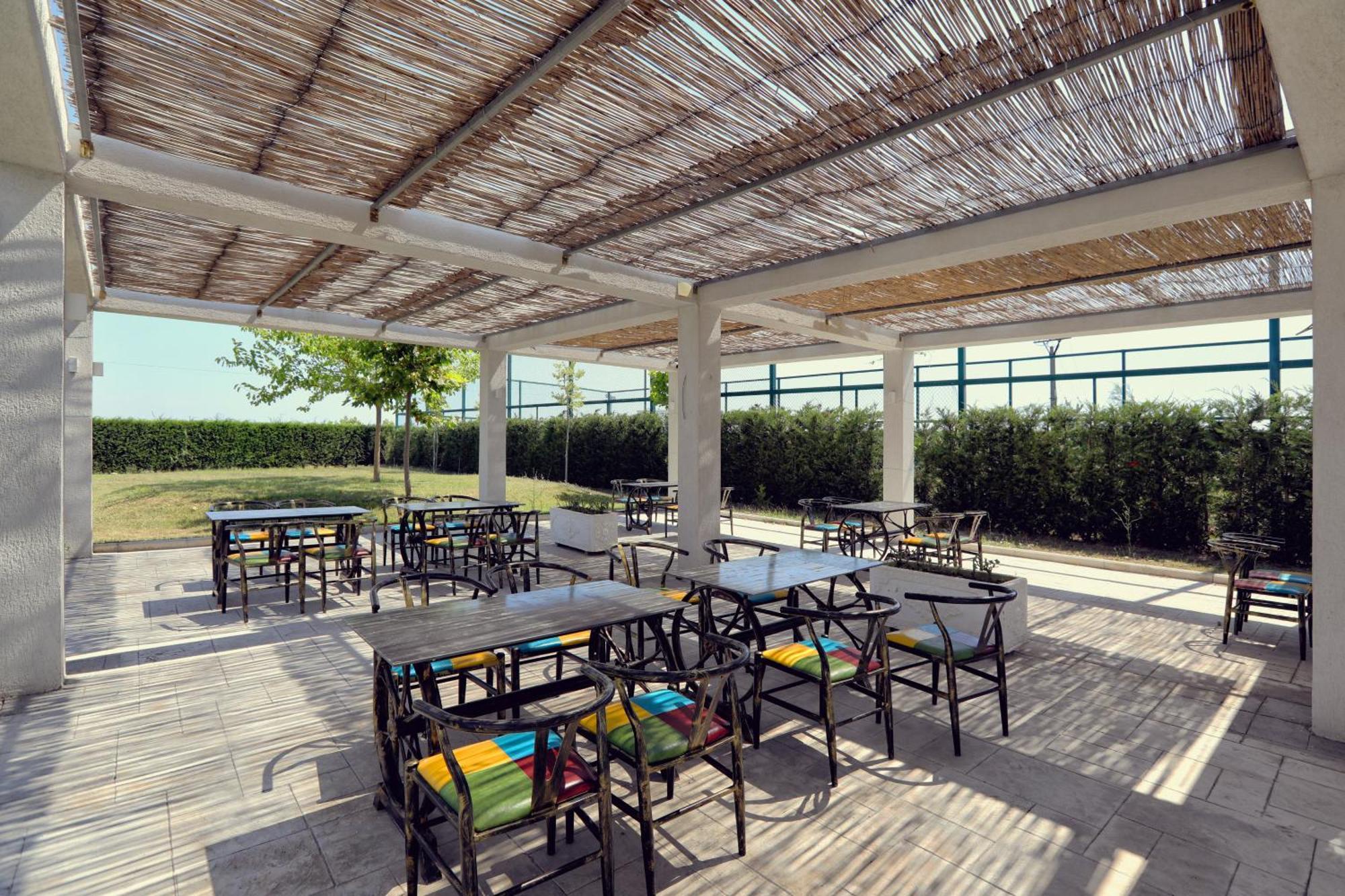 Velipoja Grand Europa Resort, Affiliated By Melia מראה חיצוני תמונה